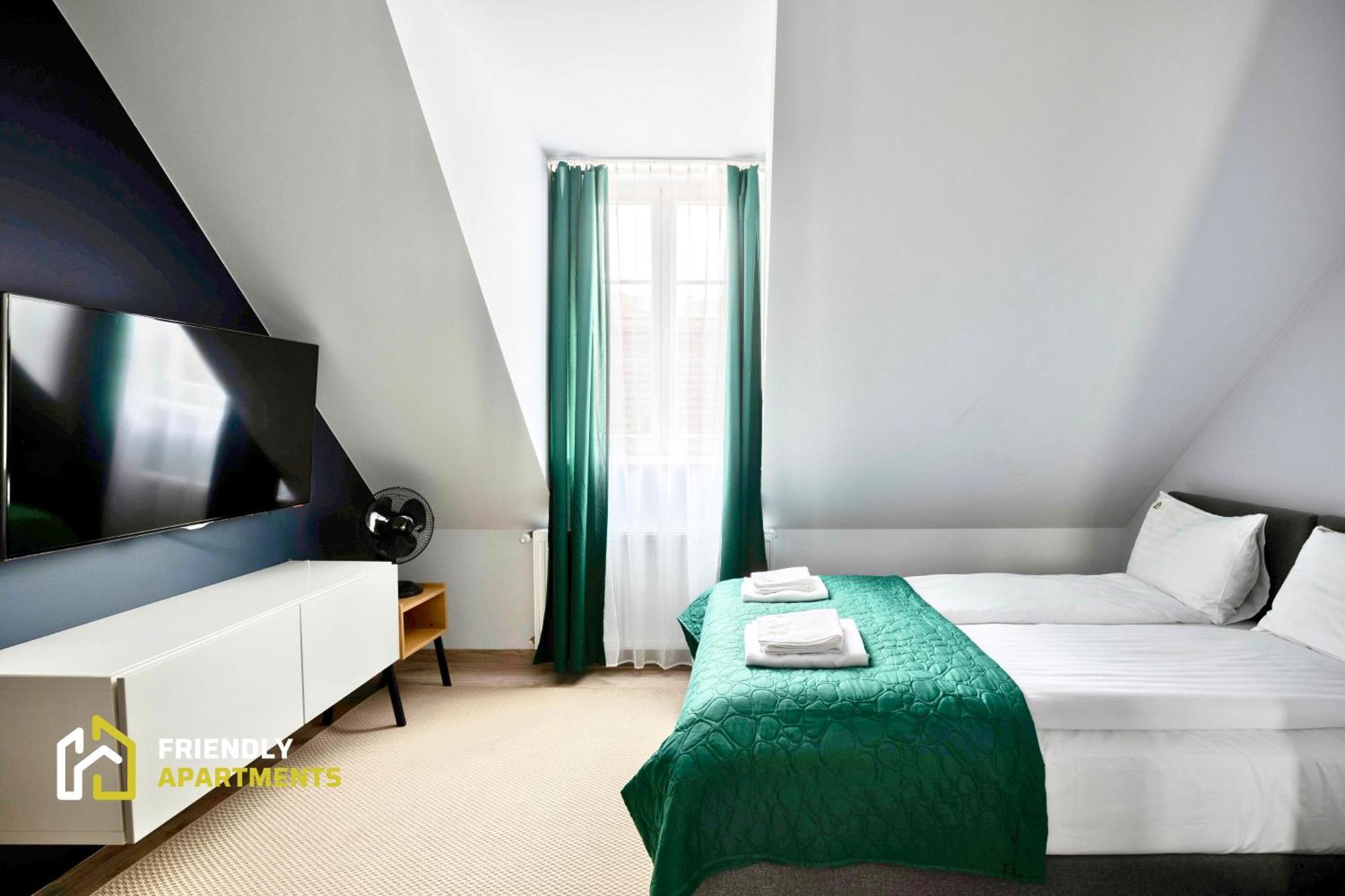 Kramarska Residence - Old Market Square By Friendly Apartments Poznan Bagian luar foto